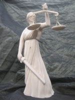 2017-39. Vrouwe Justitia. Theo Kouwenberg.JPG